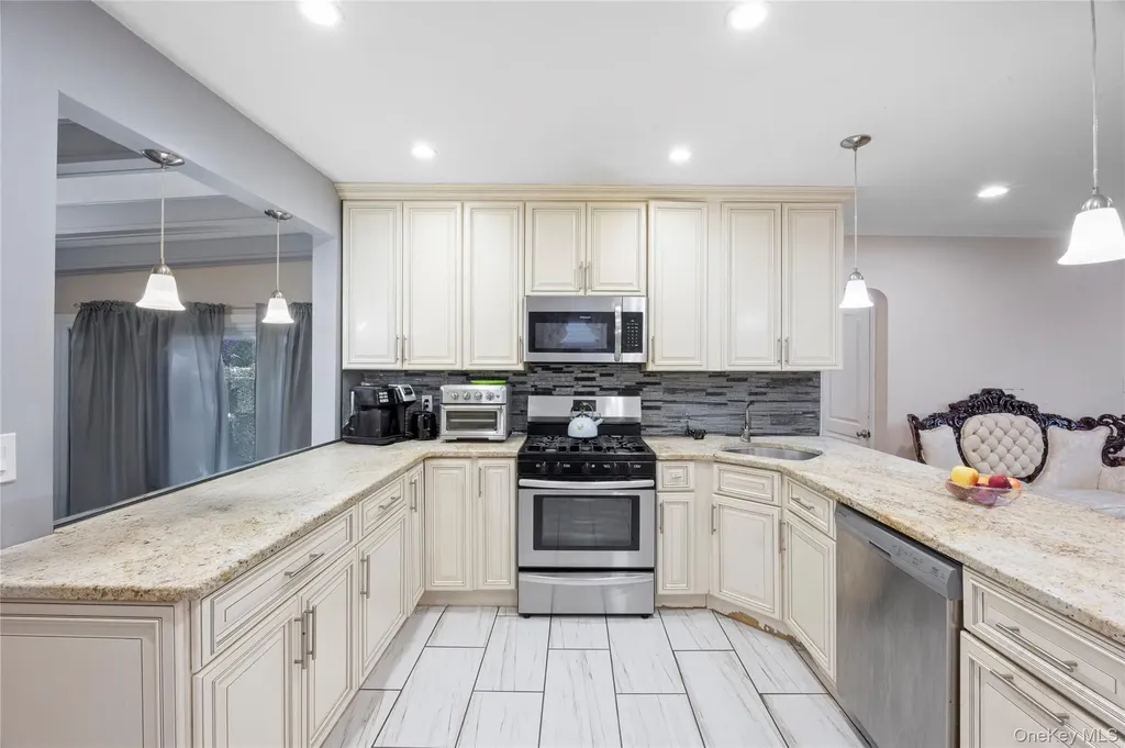 85 Todd Road Valley Stream NY 11580