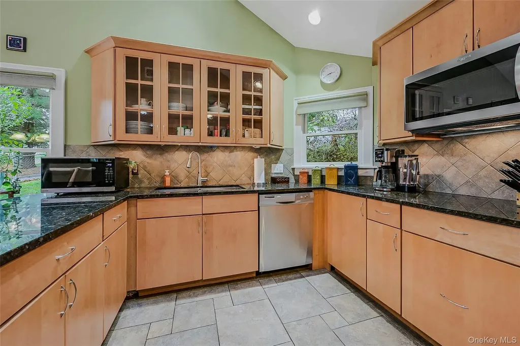8 Margaret Avenue Nesconset NY 11767