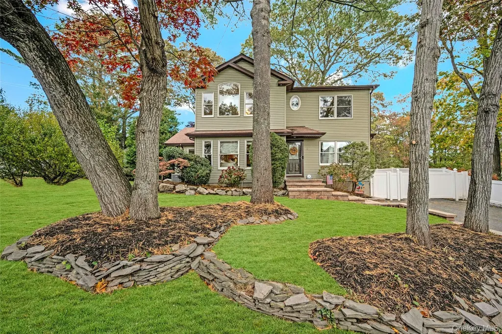 8 Margaret Avenue Nesconset NY 11767