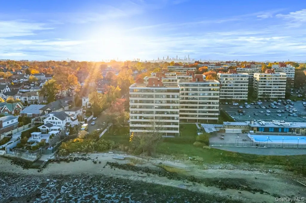 168-11 12th Avenue Beechhurst NY 11357