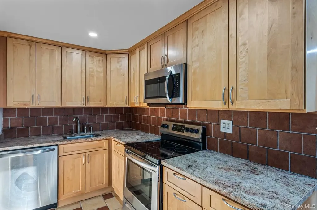 168-11 12th Avenue Beechhurst NY 11357