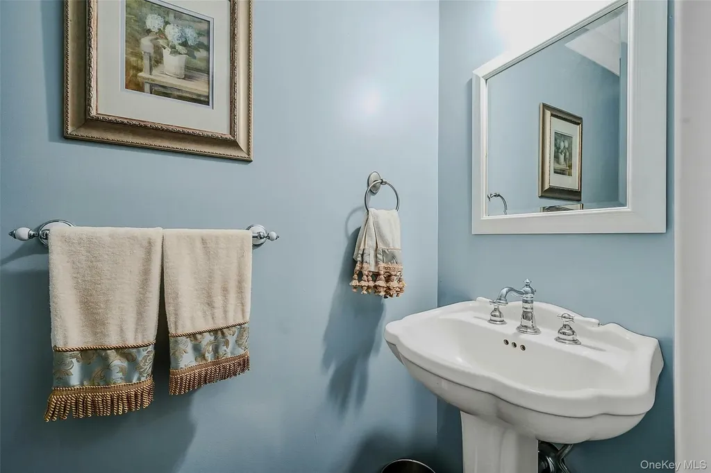 815 Uhl Lane Orient NY 11957