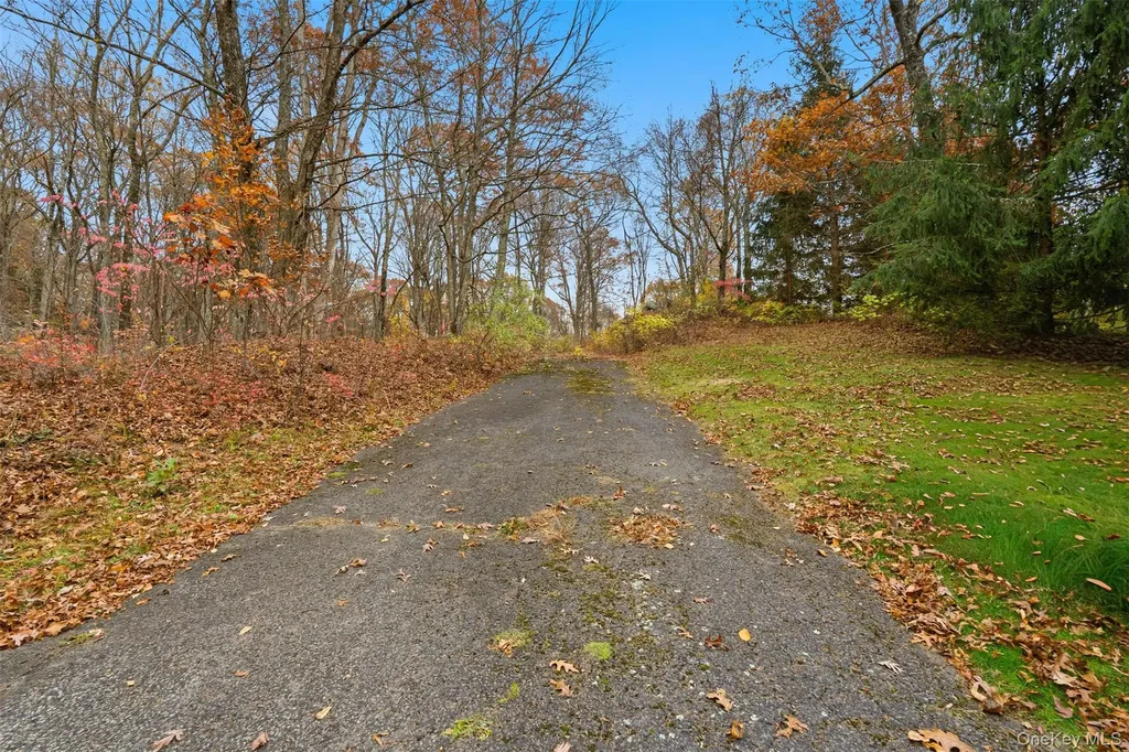 17 Spring House Road Pound Ridge NY 10576