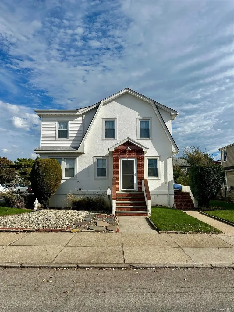 518 Lindell Boulevard Long Beach NY 11561