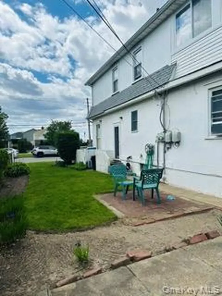 518 Lindell Boulevard Long Beach NY 11561