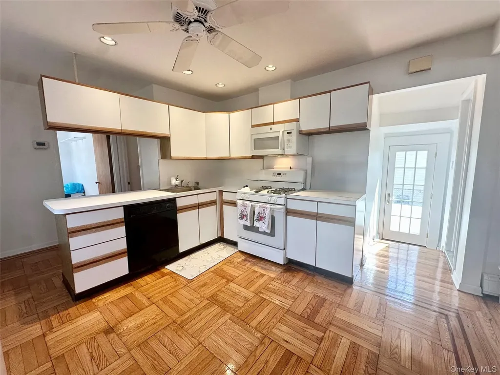 518 Lindell Boulevard Long Beach NY 11561