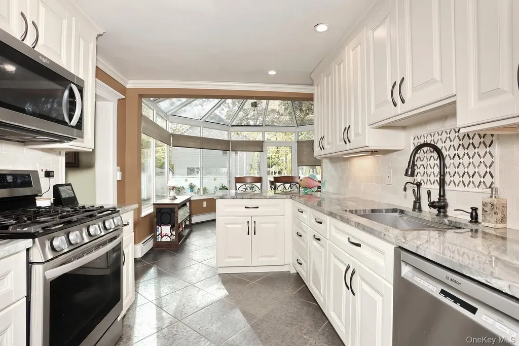 81 E Maple Avenue Suffern NY 10901