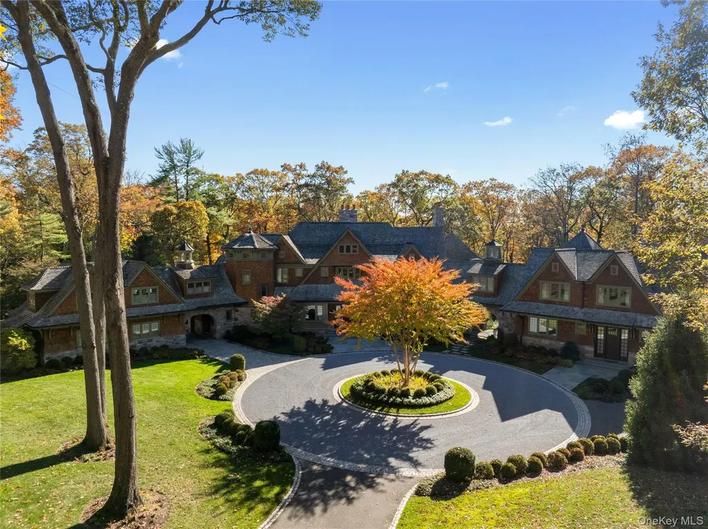 143 Heather Lane Mill Neck NY 11765
