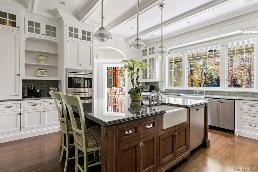 143 Heather Lane Mill Neck NY 11765