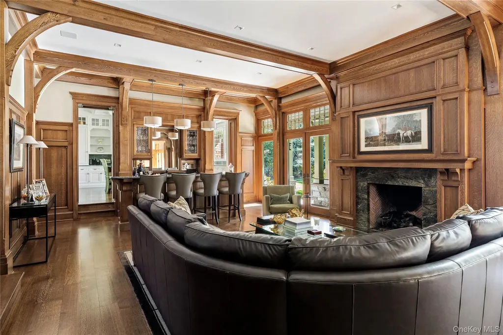 143 Heather Lane Mill Neck NY 11765