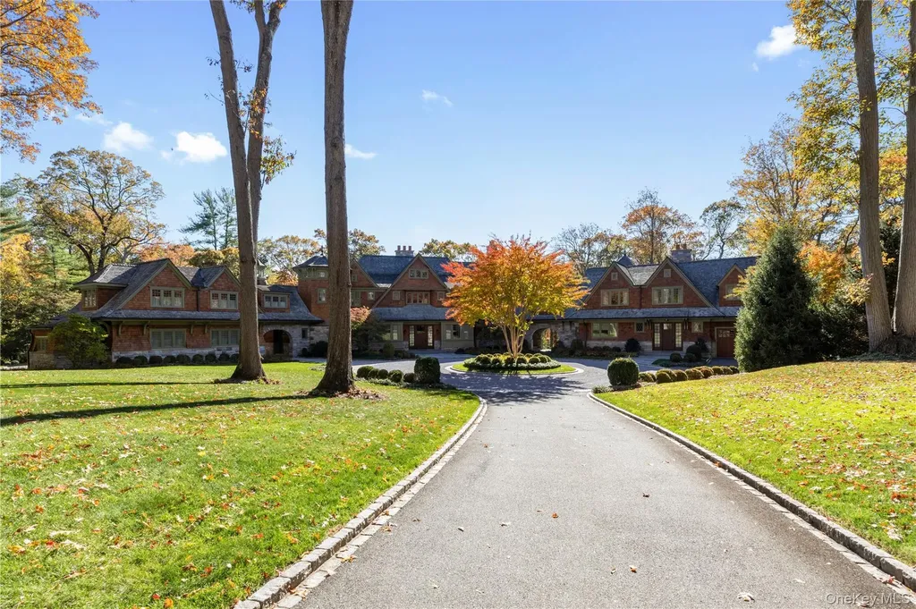 143 Heather Lane Mill Neck NY 11765