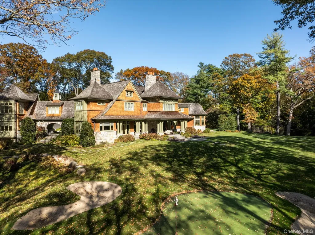 143 Heather Lane Mill Neck NY 11765