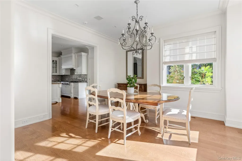 143 Heather Lane Mill Neck NY 11765