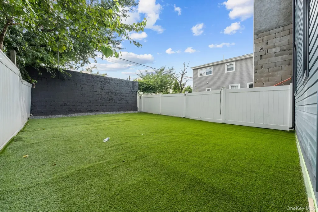 196 Shepherd Avenue Brooklyn NY 11208