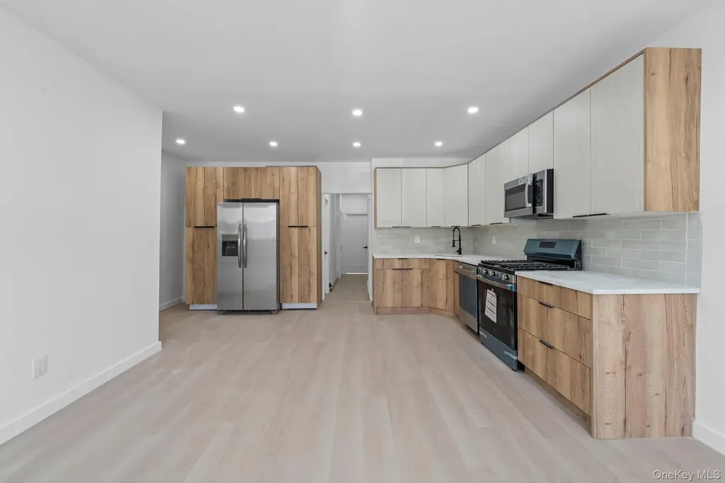 196 Shepherd Avenue Brooklyn NY 11208
