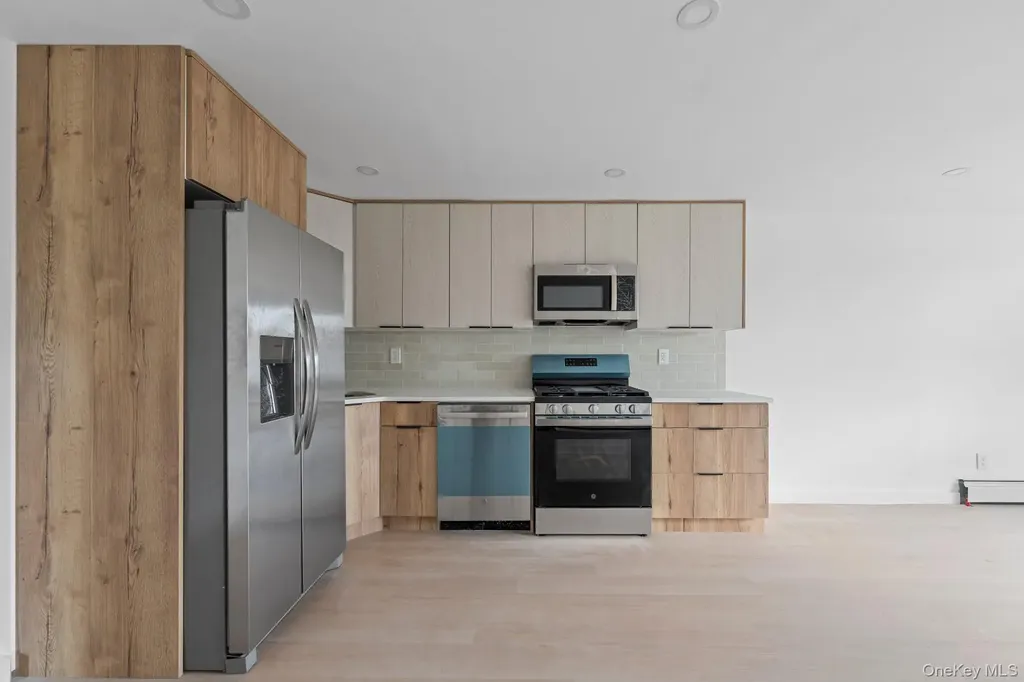 196 Shepherd Avenue Brooklyn NY 11208