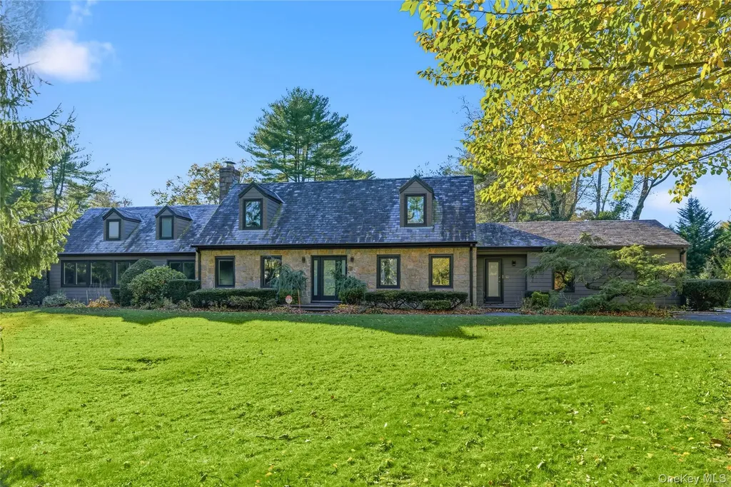 108 Bacon Road Old Westbury NY 11568