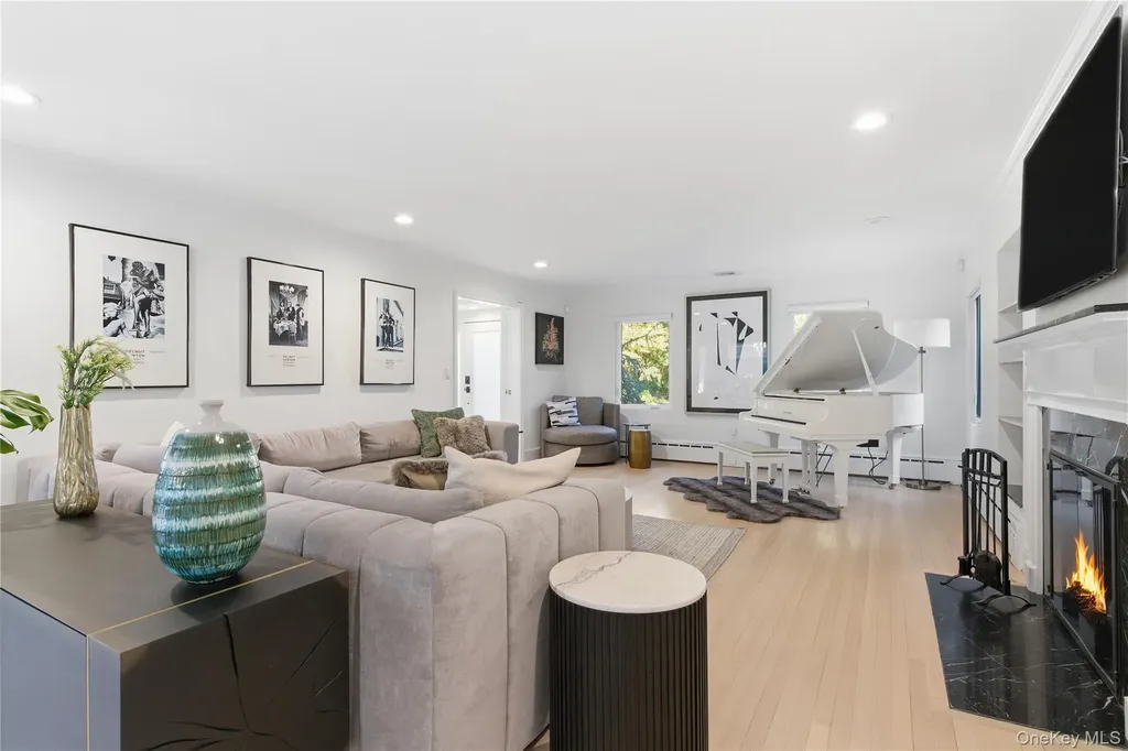 108 Bacon Road Old Westbury NY 11568
