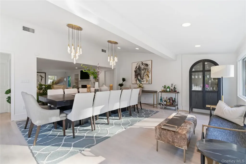 108 Bacon Road Old Westbury NY 11568