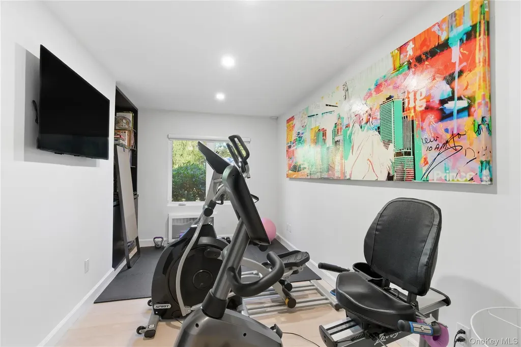 108 Bacon Road Old Westbury NY 11568