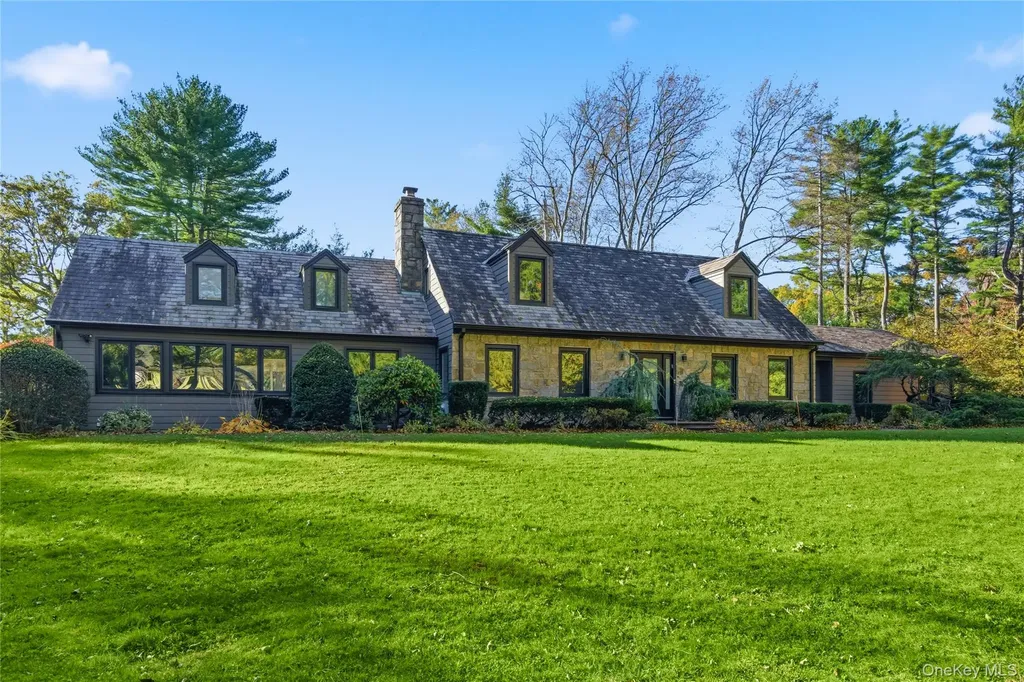 108 Bacon Road Old Westbury NY 11568