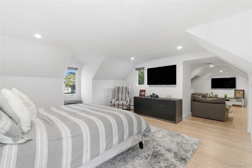 108 Bacon Road Old Westbury NY 11568