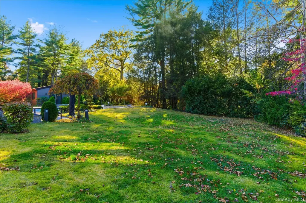 108 Bacon Road Old Westbury NY 11568