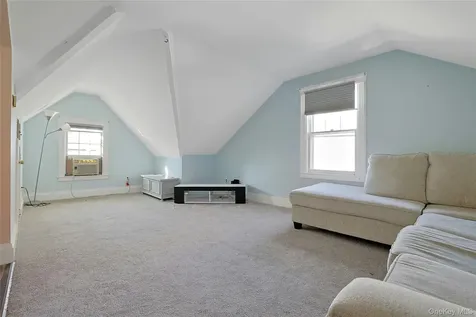 105 S Broadway Nyack NY 10960