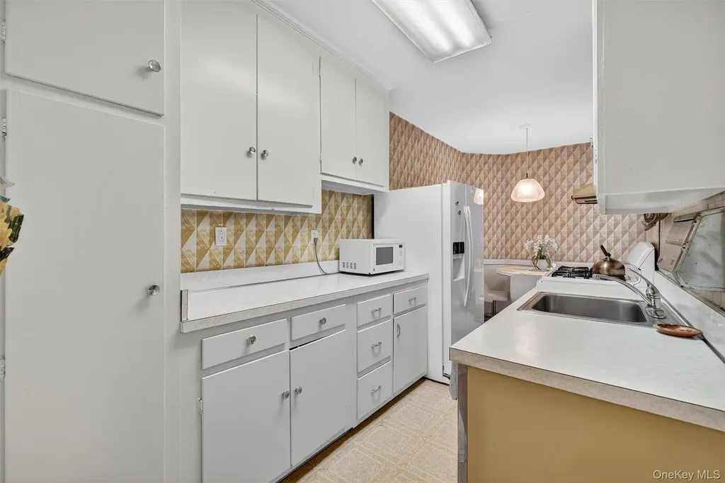 517 Riverdale Avenue Yonkers NY 10705