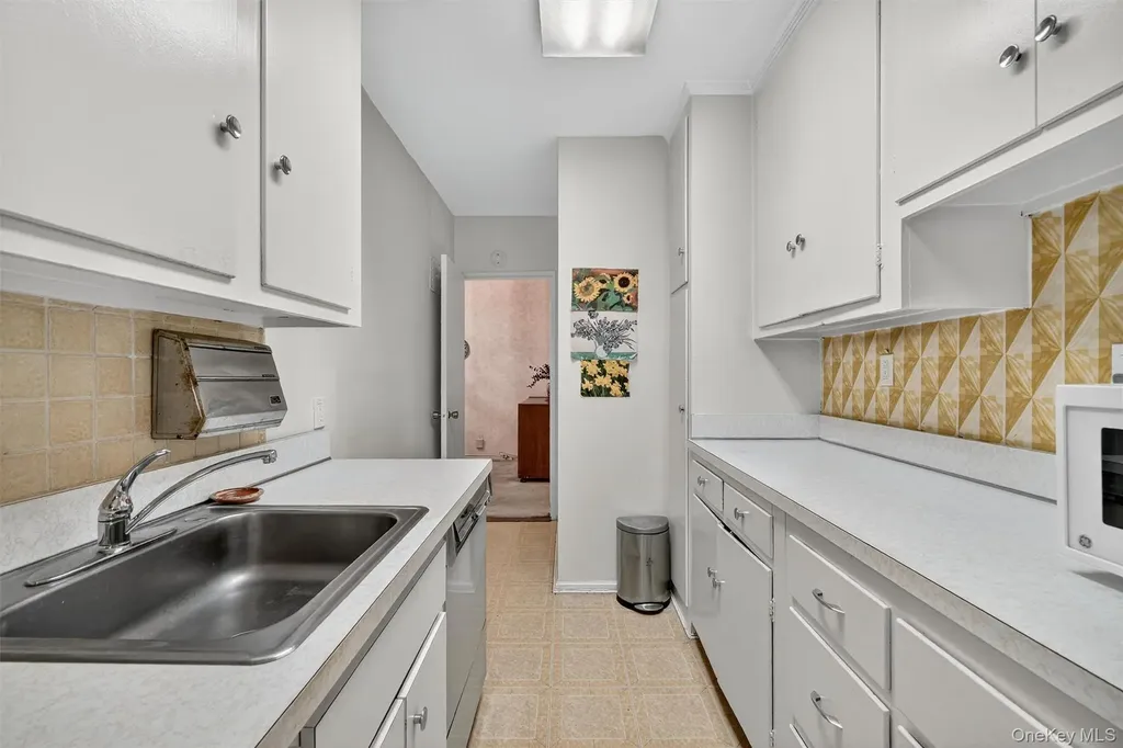 517 Riverdale Avenue Yonkers NY 10705