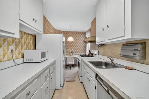 517 Riverdale Avenue Yonkers NY 10705