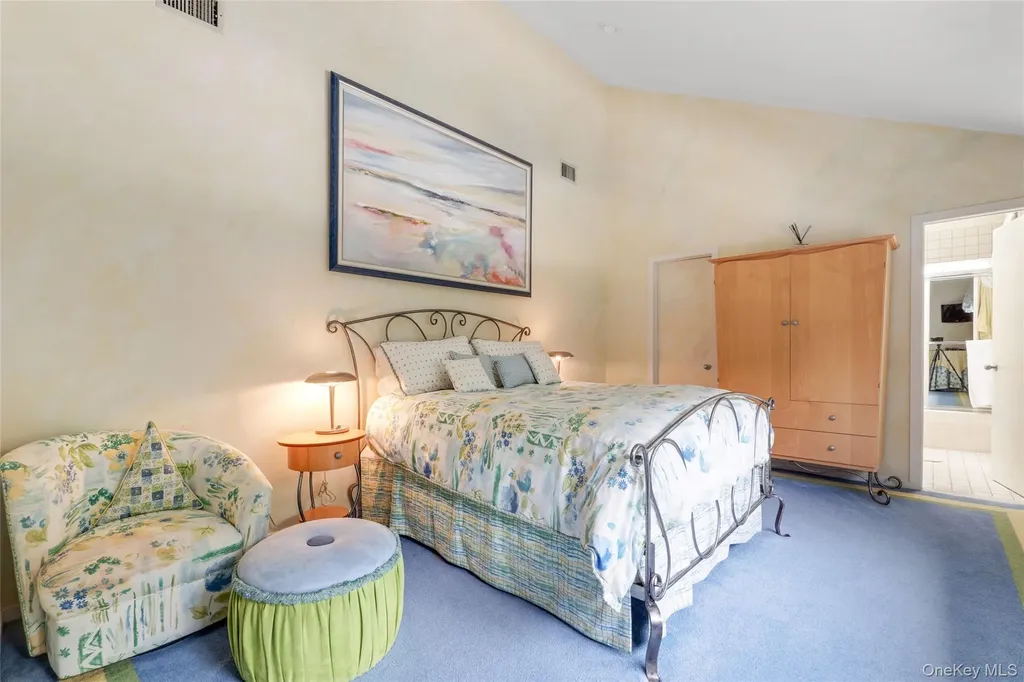 9 Plume Grass Way Westhampton NY 11977