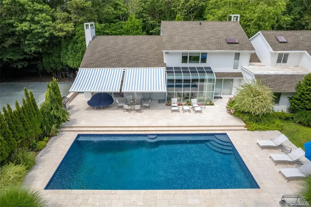 9 Plume Grass Way Westhampton NY 11977