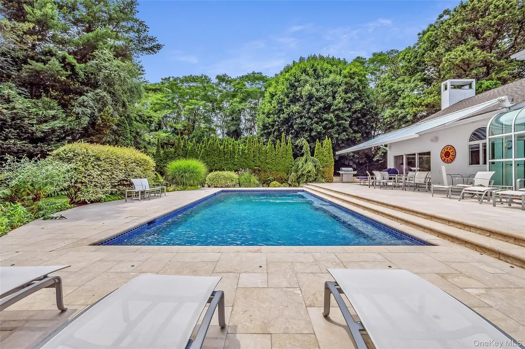 9 Plume Grass Way Westhampton NY 11977