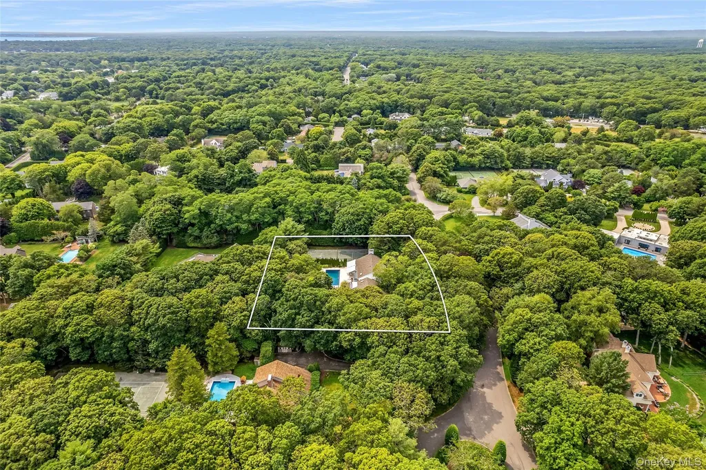 9 Plume Grass Way Westhampton NY 11977