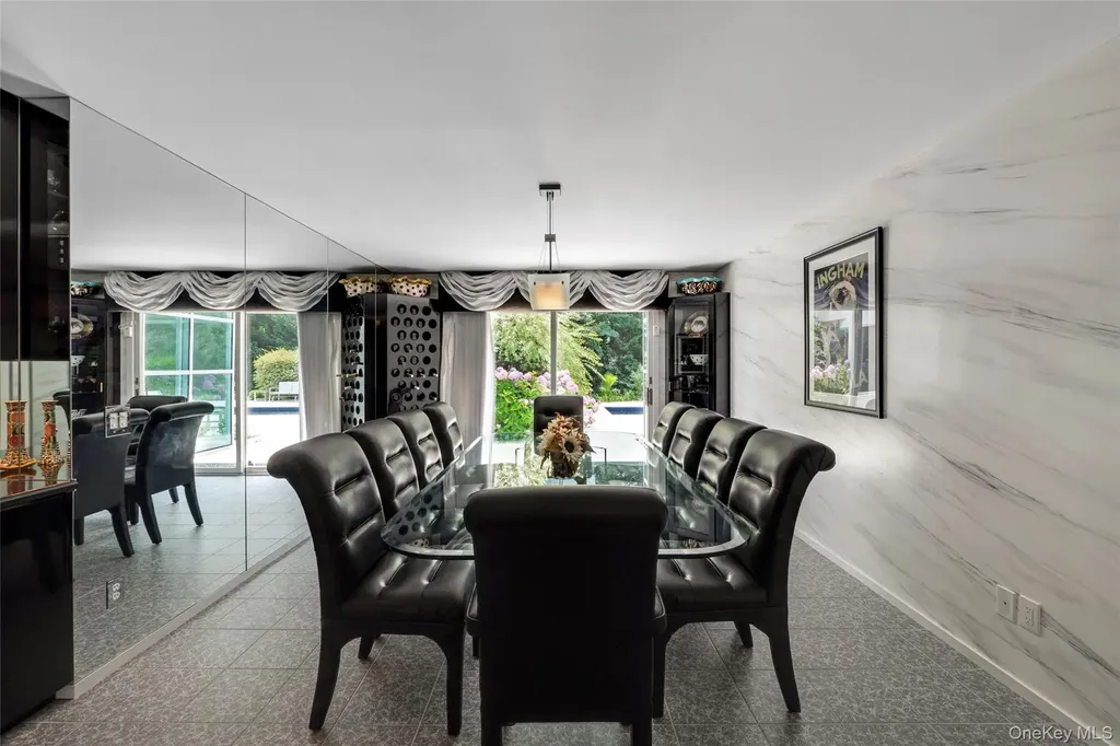 9 Plume Grass Way Westhampton NY 11977