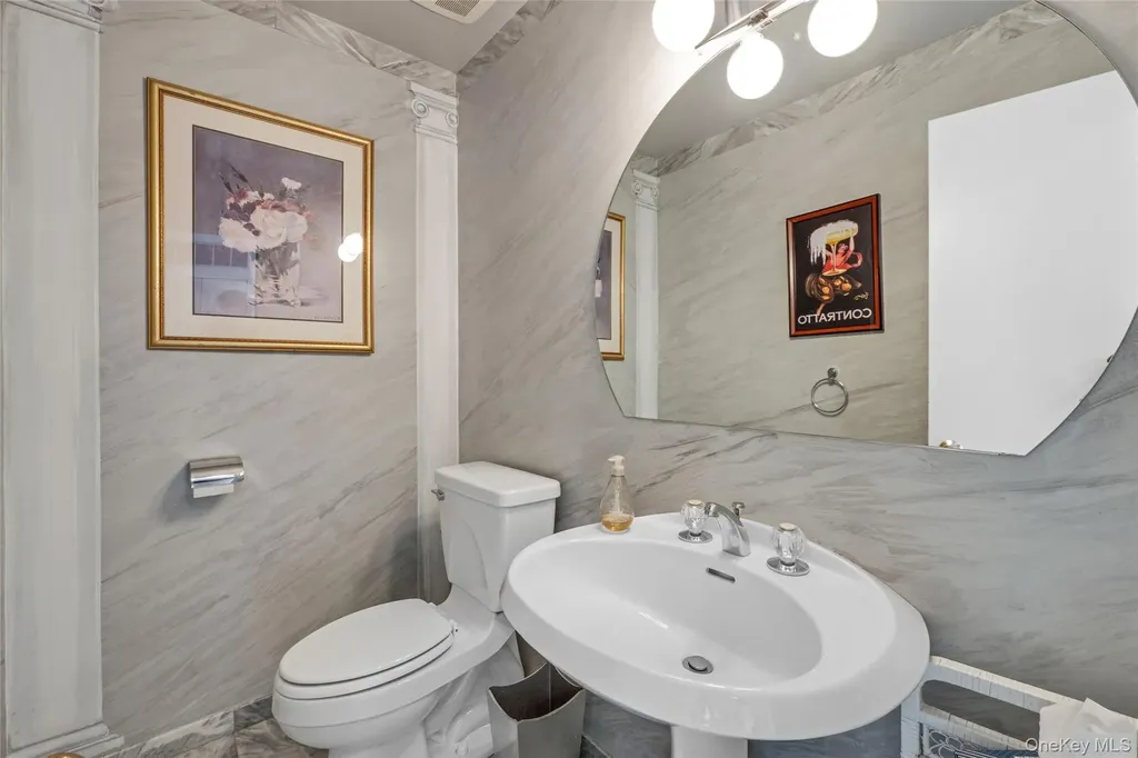 9 Plume Grass Way Westhampton NY 11977