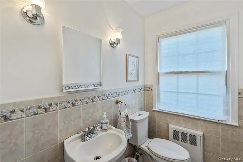 53 Stuart Place Manhasset NY 11030