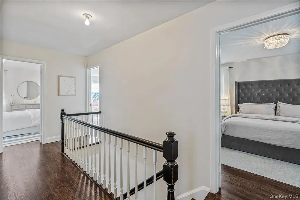 53 Stuart Place Manhasset NY 11030
