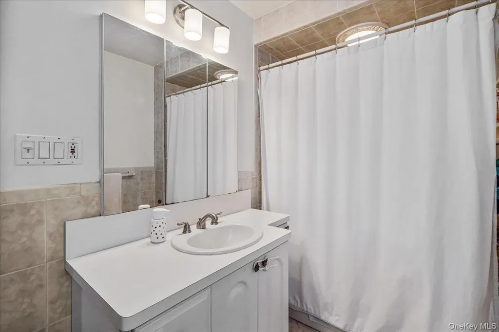 53 Stuart Place Manhasset NY 11030