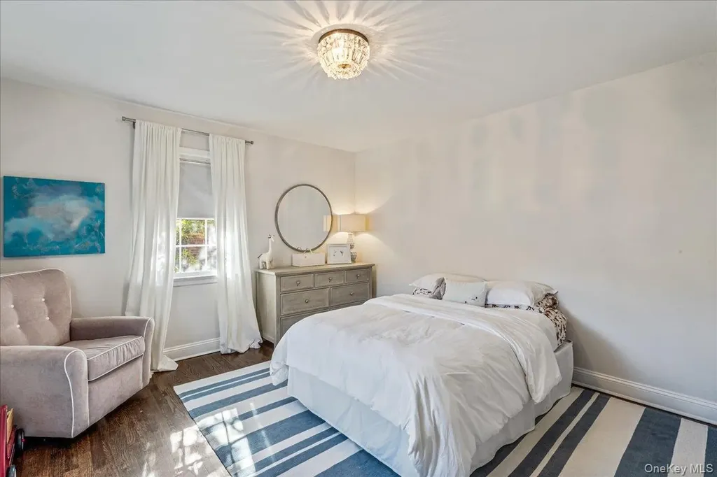53 Stuart Place Manhasset NY 11030