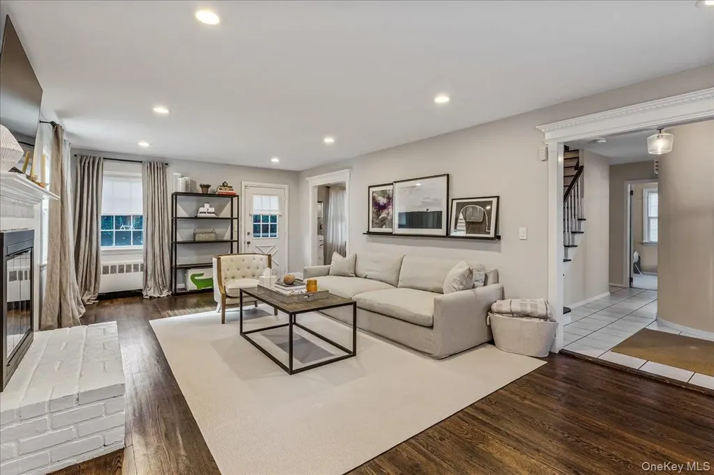 53 Stuart Place Manhasset NY 11030