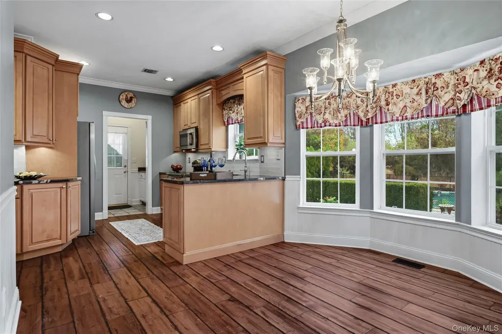 48 Windcrest Drive Manorville NY 11949