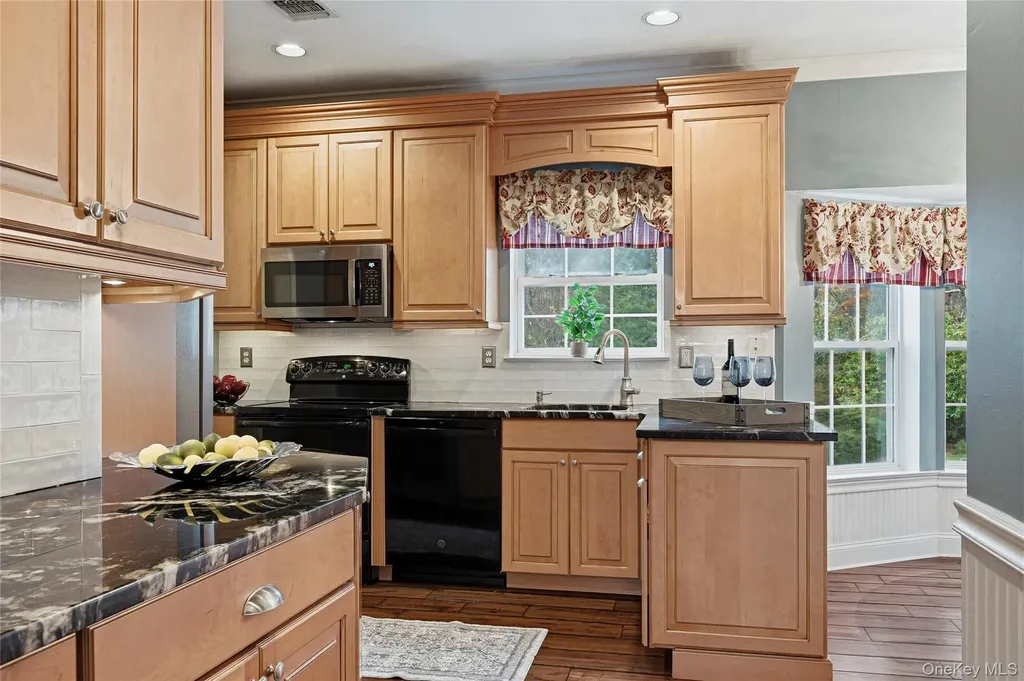 48 Windcrest Drive Manorville NY 11949