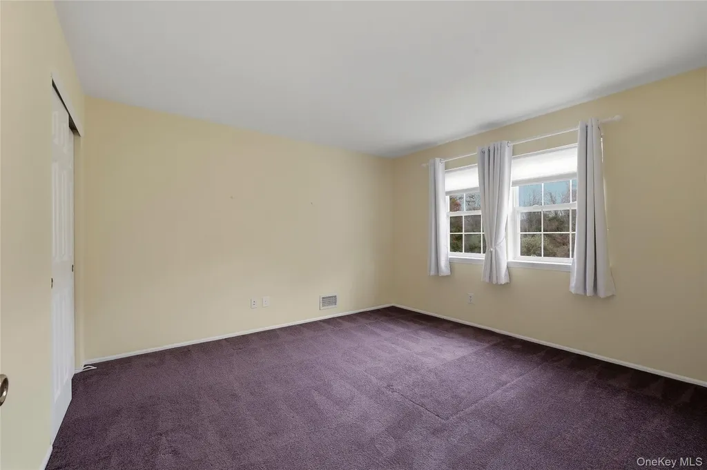 48 Windcrest Drive Manorville NY 11949