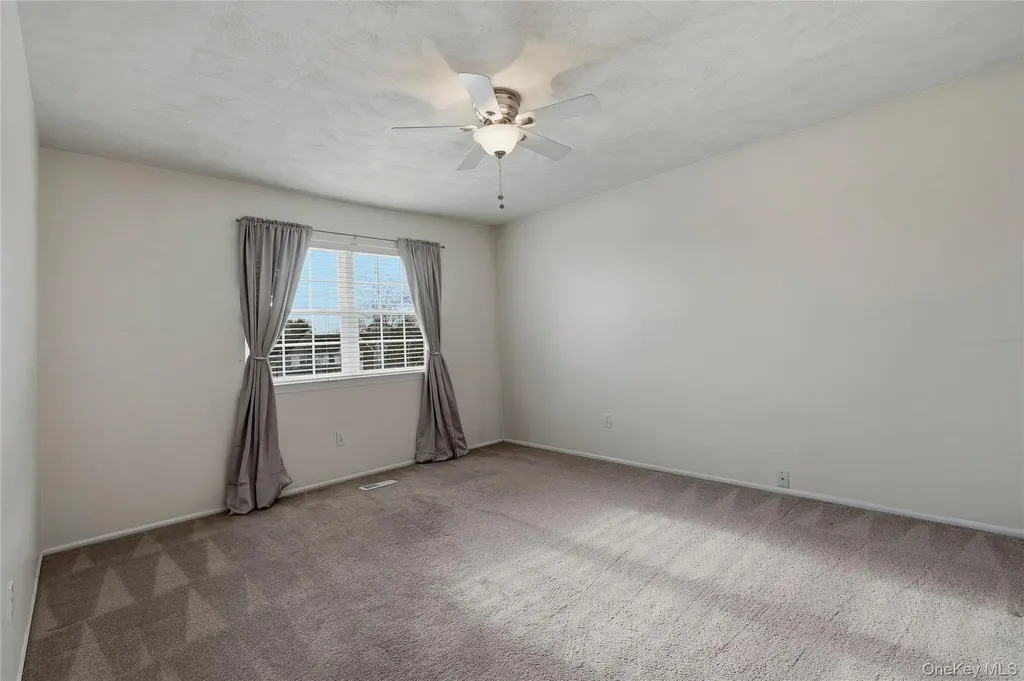 48 Windcrest Drive Manorville NY 11949