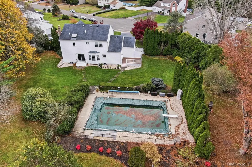 48 Windcrest Drive Manorville NY 11949