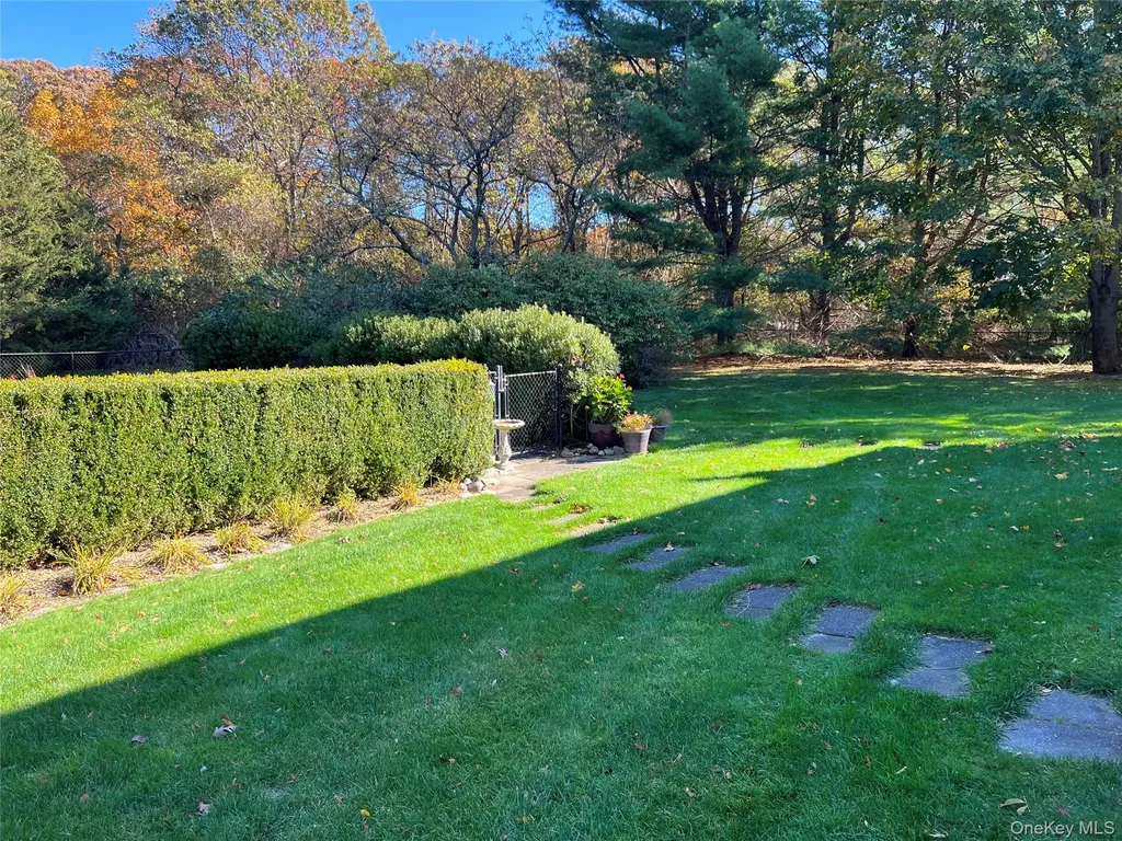 48 Windcrest Drive Manorville NY 11949