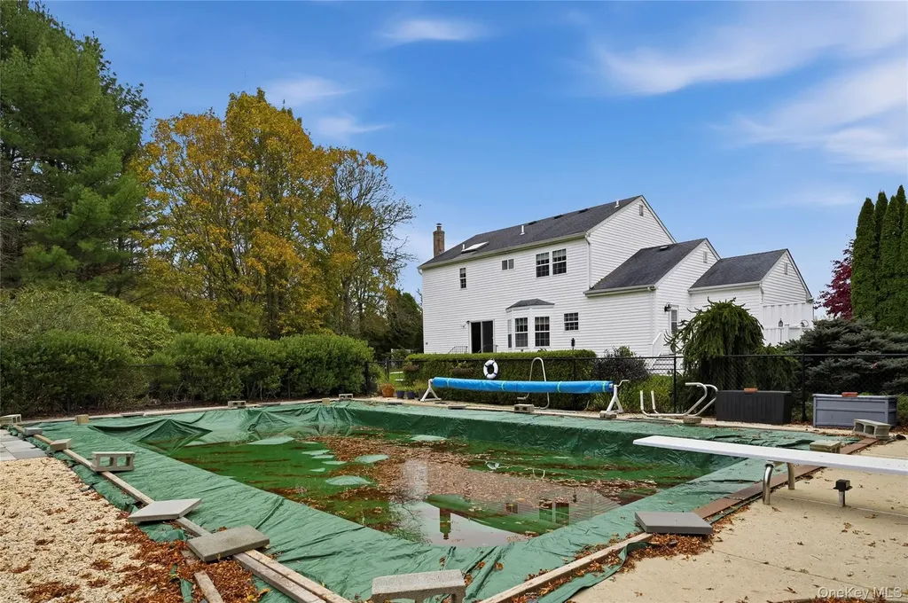 48 Windcrest Drive Manorville NY 11949