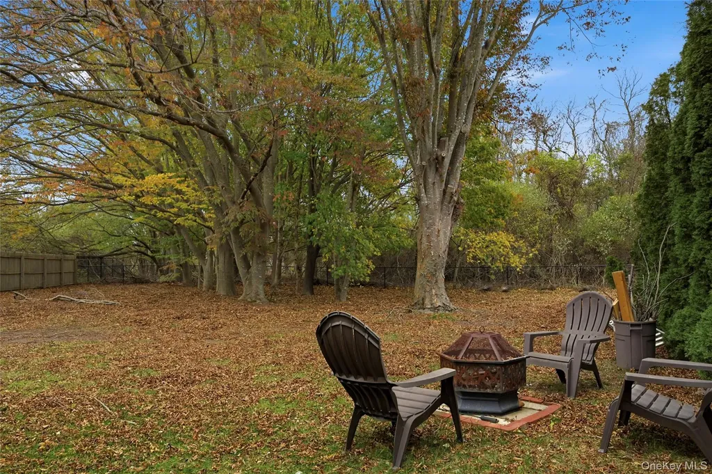 48 Windcrest Drive Manorville NY 11949